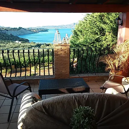 Athenea Villas, Private Pools & Gardens *