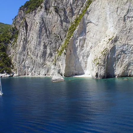 Athenea Villas, Private Pools & Gardens Керион