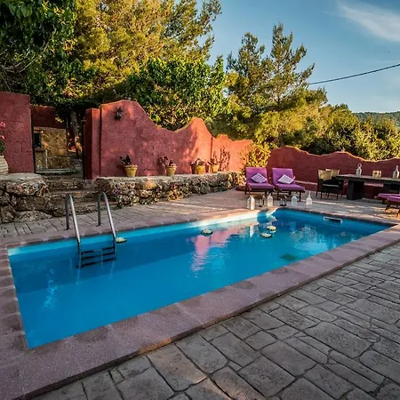 Athenea Villas, Private Pools & Gardens *