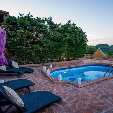 וילה Athenea Villas, Private Pools & Gardens *