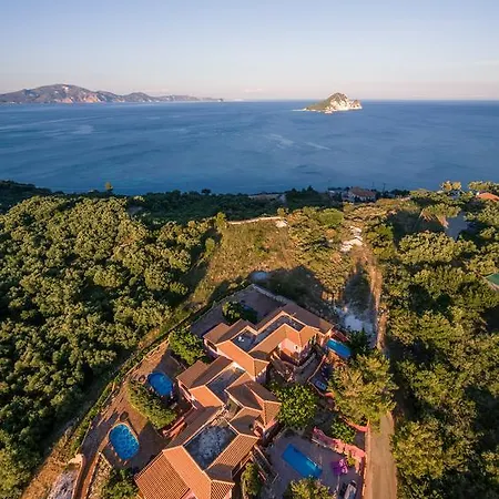 Athenea Villas, Private Pools & Gardens Keri