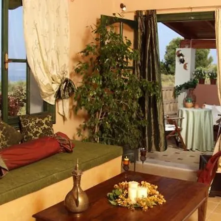 Athenea Villas, Private Pools & Gardens Keri