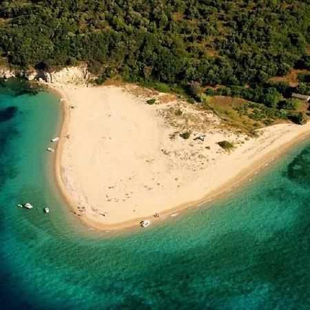 Athenea Villas, Private Pools & Gardens *