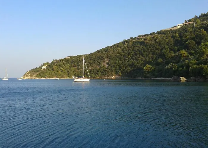 Athenea Villas, Private Pools & Gardens Keri