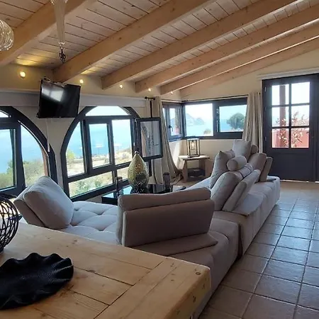 Athenea Villas, Private Pools & Gardens * Kerí