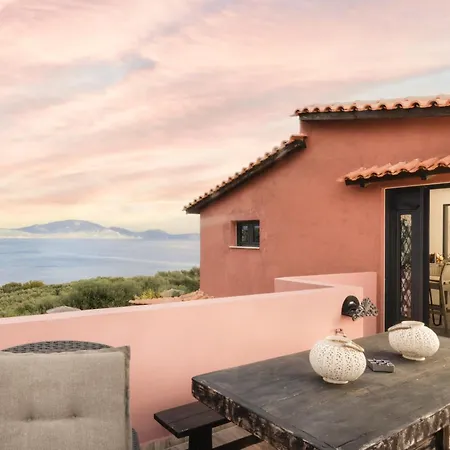 Athenea Villas, Private Pools & Gardens Villa *