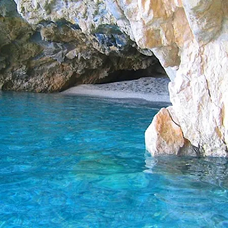 Villa Athenea Villas, Private Pools & Gardens *