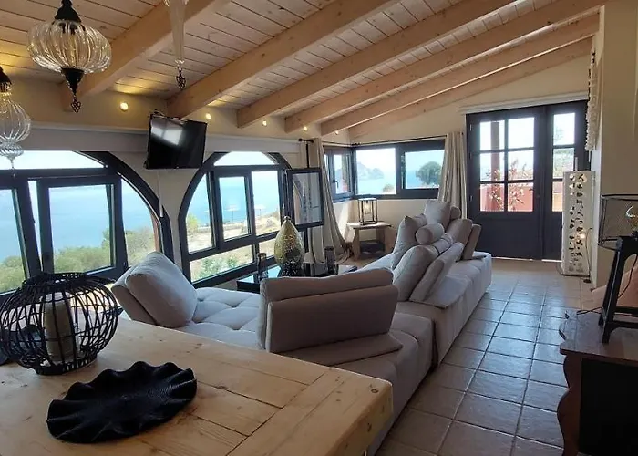 Athenea Villas, Private Pools & Gardens * Keri