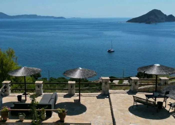 Athenea Villas, Private Pools & Gardens * Keri
