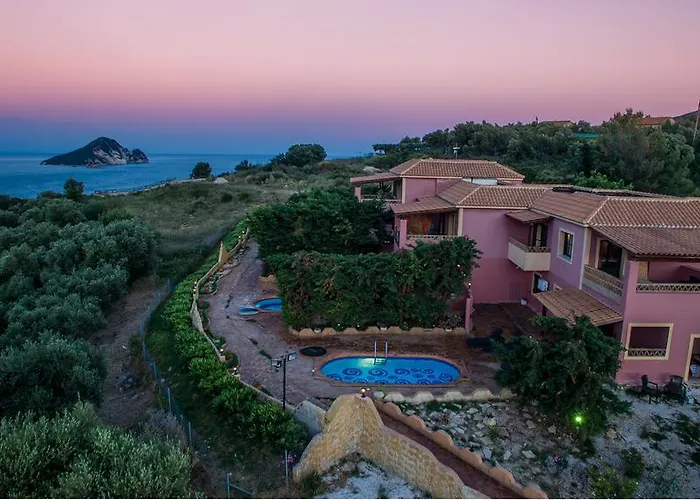 빌라 Athenea Villas, Private Pools & Gardens