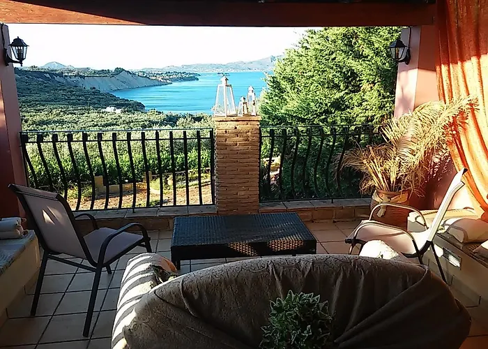 Athenea Villas, Private Pools & Gardens *