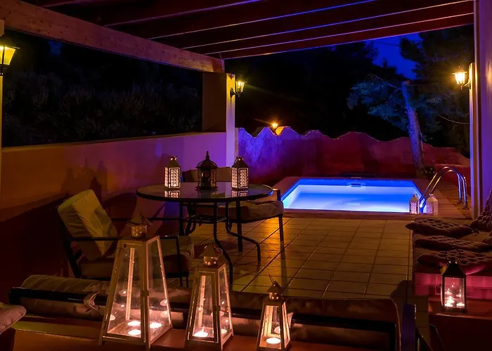 빌라 Athenea Villas, Private Pools & Gardens Keri
