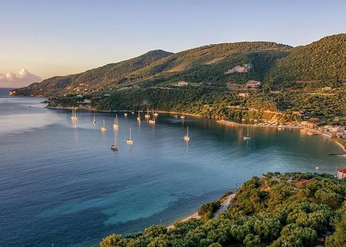 Athenea Villas, Private Pools & Gardens 빌라 Keri